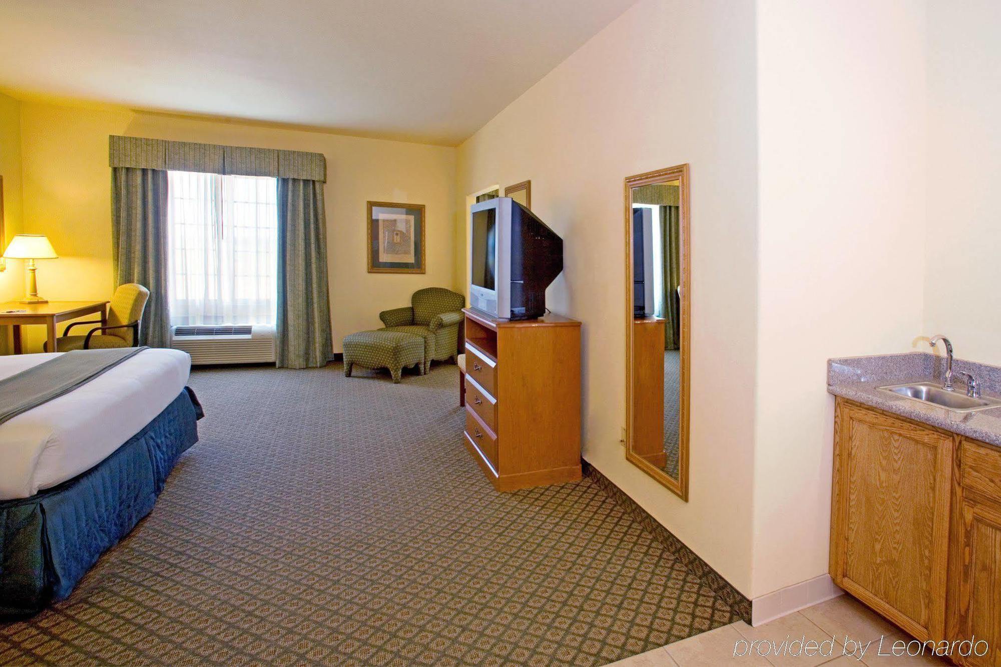 Holiday Inn Express Hotel & Suites Rio Grande City, An Ihg Hotel Habitación foto